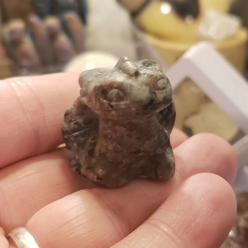 Yooperlite Toothless Carving - Picture 10 of 13